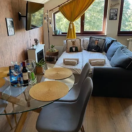 Pine Tree Studio, Gardens Appartement *